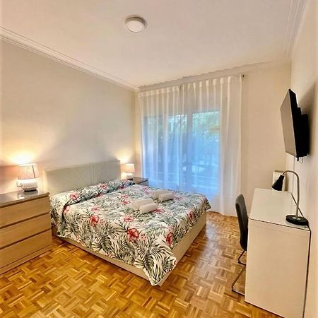 Villarroel Habitaciones Barcelona Exterior photo