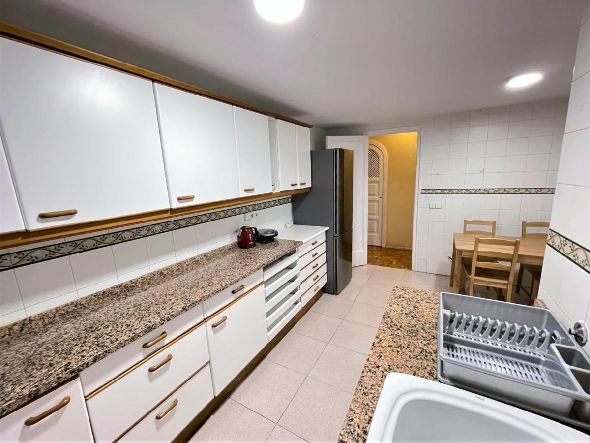 Villarroel Habitaciones Barcelona Exterior photo