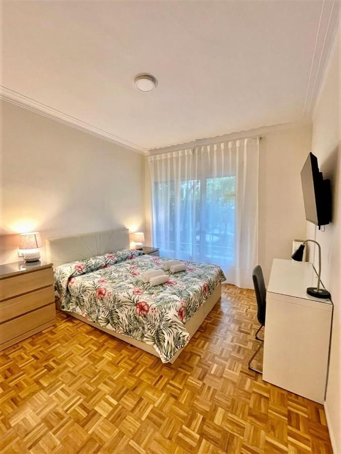 Villarroel Habitaciones Barcelona Exterior photo