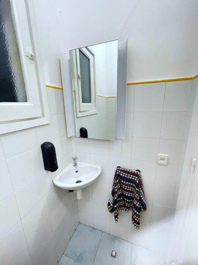 Villarroel Habitaciones Barcelona Exterior photo